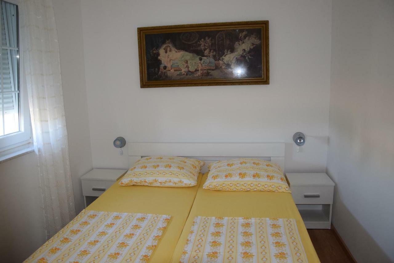 Apartmani Diana เมดูลิน ภายนอก รูปภาพ