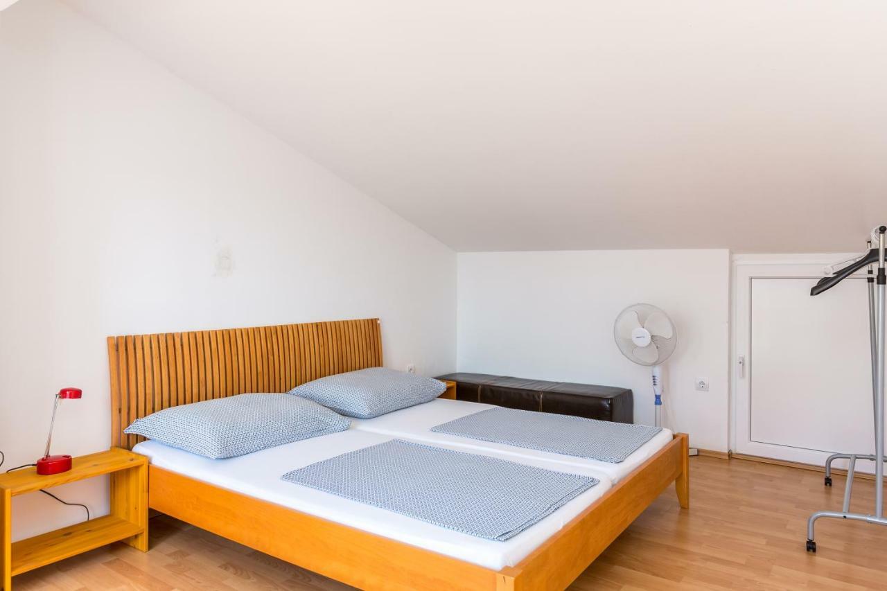 Apartmani Diana เมดูลิน ภายนอก รูปภาพ