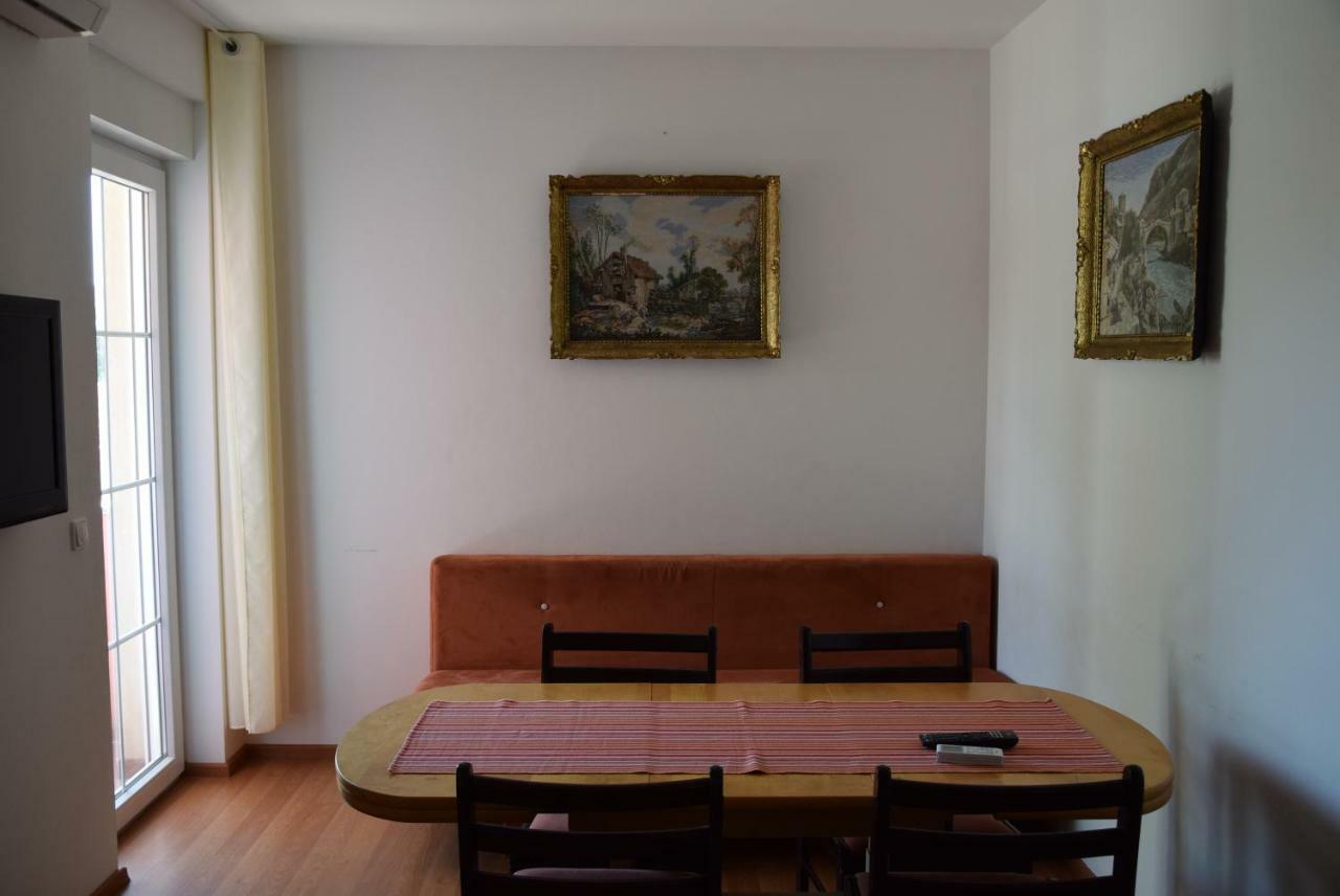 Apartmani Diana เมดูลิน ภายนอก รูปภาพ